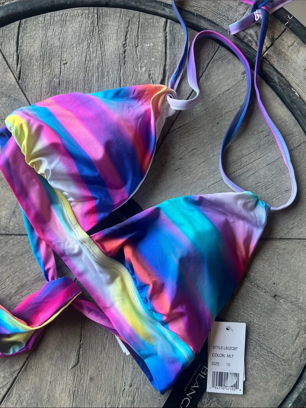 La Blanca top, Amavi bottom bright gradient